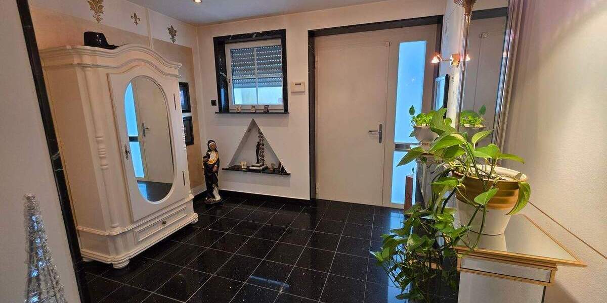 Mehrfamilienhaus, Wohnhaus Velbert Tönisheide - 4 Zimmer, 220 m&sup2;, 820.000&euro; | Angebot:25733905