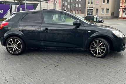 Kia ceed / Ceed 210.000 km 1.999 &euro; herne 44653
