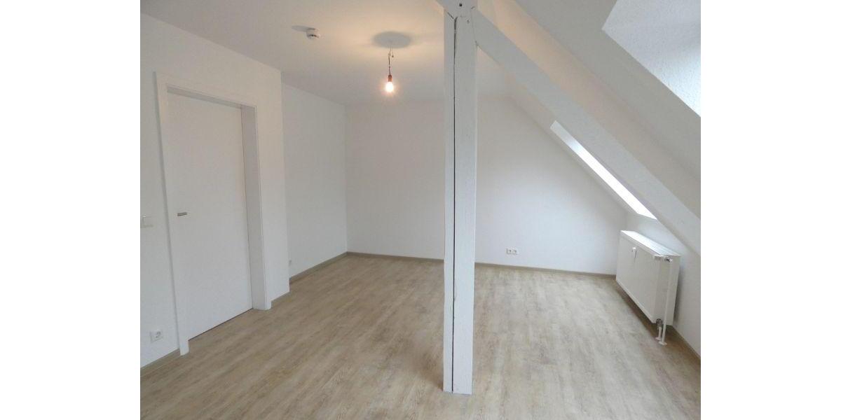 Dachgeschoßwohnung Essen Stadtbezirk II - 3 Zimmer, 81 m&sup2;, 955&euro; | Angebot:25720444