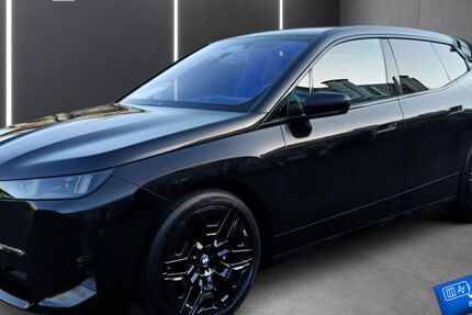 BMW iX 3.858 km 73.880 &euro; Bottrop 46236