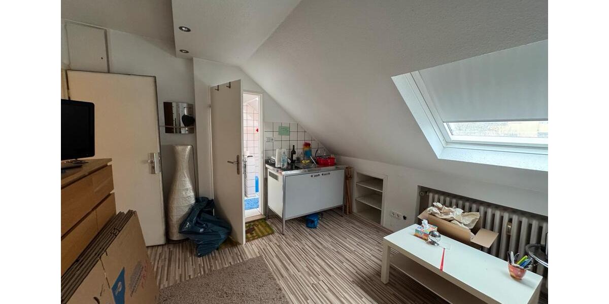 Dachgeschoßwohnung Bochum Altenbochum - 1 Zimmer, 25 m&sup2;, 300&euro; | Angebot:26023948