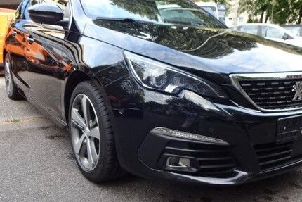 Peugeot 308 111.400 km 10.999 &euro; Essen 45276