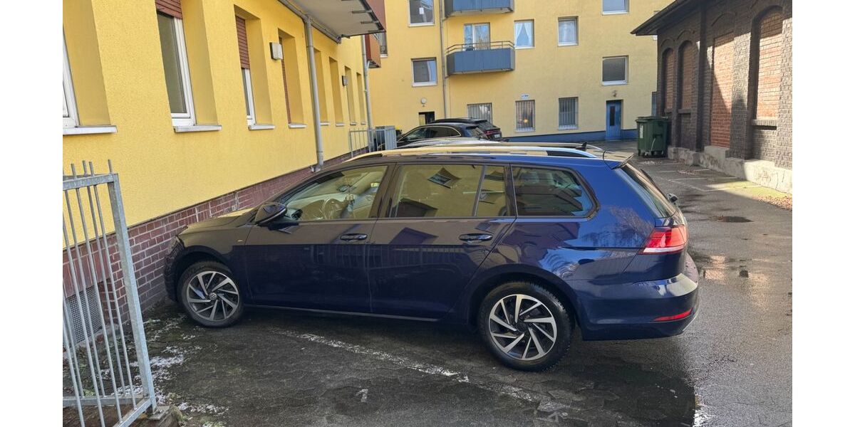 VW Golf 133.000 km 12.800 &euro; Hagen 58095