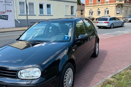 VW Golf 202.000 km 1.790 &euro; Recklinghausen 45657