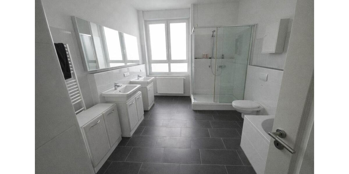 Etagenwohnung Schwelm - 4 Zimmer, 128 m&sup2;, 850&euro; | Angebot:25965199