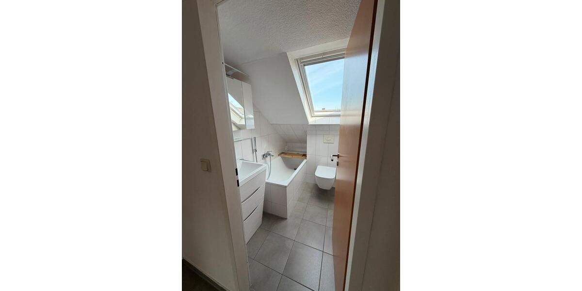 Dachgeschoßwohnung Dortmund Brackel - 2 Zimmer, 50 m&sup2;, 500&euro; | Angebot:25895252