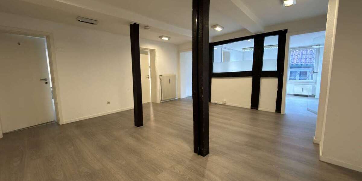 Büro- und Praxisfläche in Hattingen-Altstadt mit IT-Raum, LAN, Seminarraum & Garten - Gewerbeobjekt Hattingen Baak | Angebot:26066718