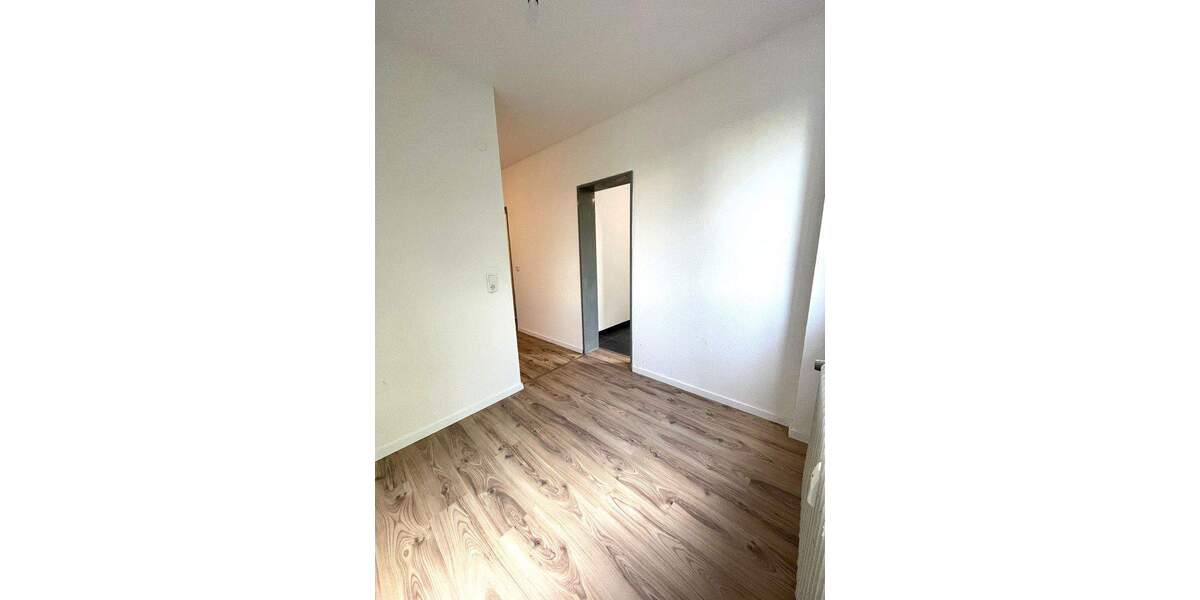 Etagenwohnung Wuppertal Barmen - 2 Zimmer, 64 m&sup2;, 530&euro; | Angebot:25870156
