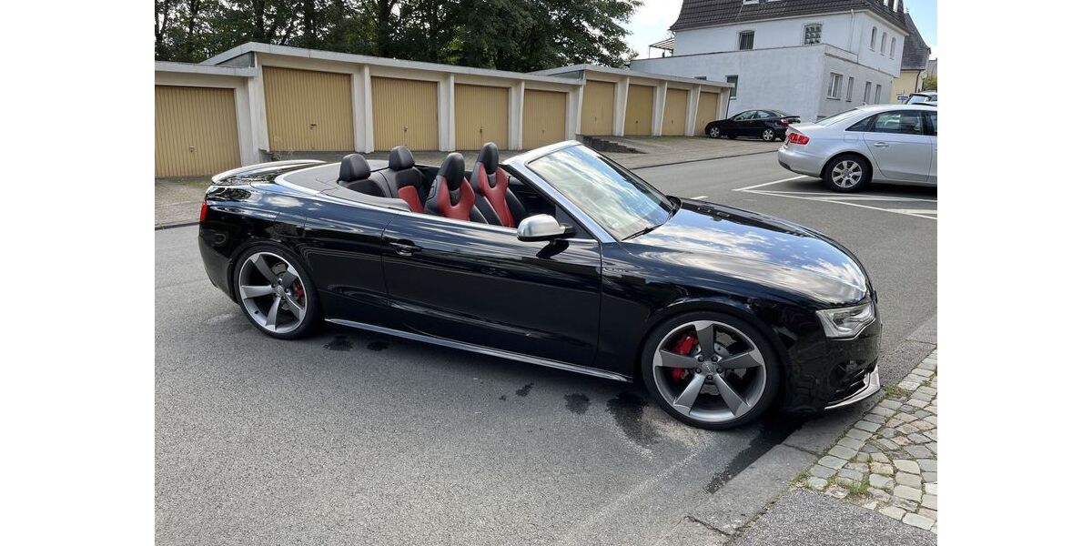 Audi RS5 41.722 km 59.600 &euro; Wuppertal 42109