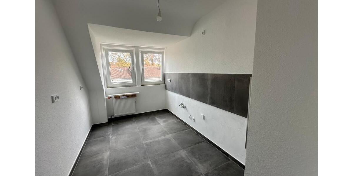 Dachgeschoßwohnung Essen Stadtbezirk II - 3 Zimmer, 74 m&sup2;, 1.250&euro; | Angebot:26101646