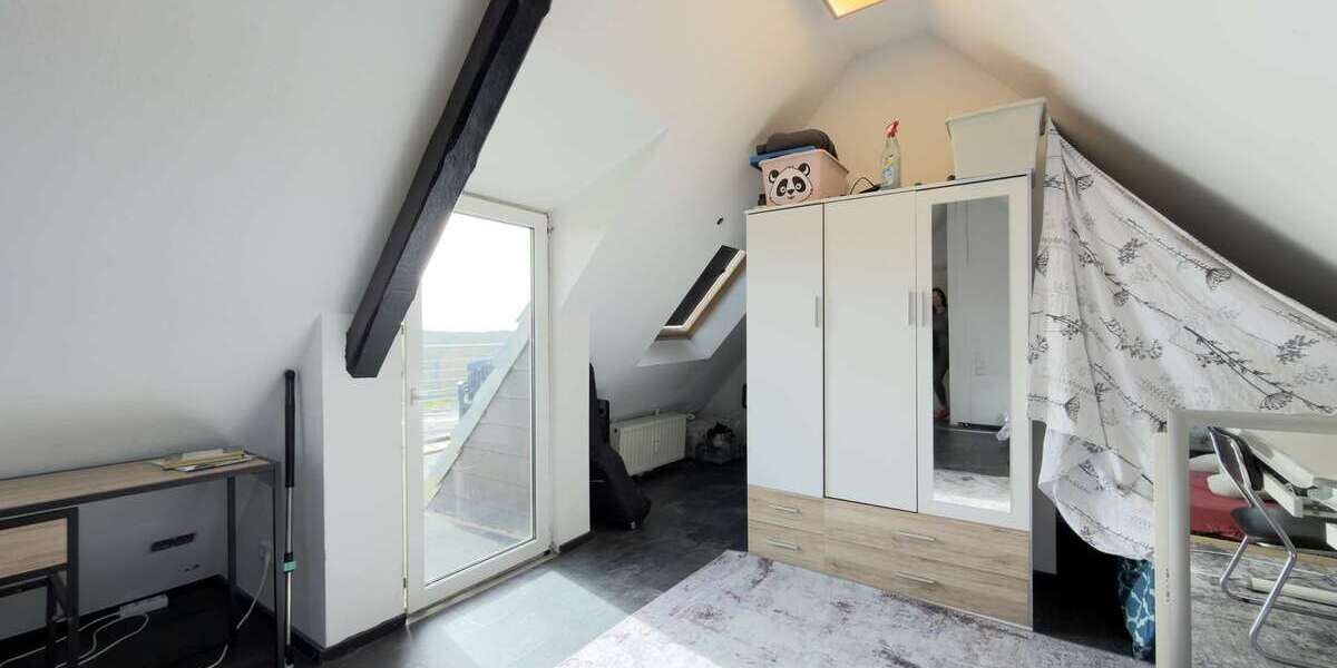 Exklusive 4-Zi.-Maisonette im DG mit großer Dachterrasse & Blick zum Grugapark – Essen-Holsterhausen - Maisonettenwohnung Essen Stadtbezirk III | Angebot:25837648