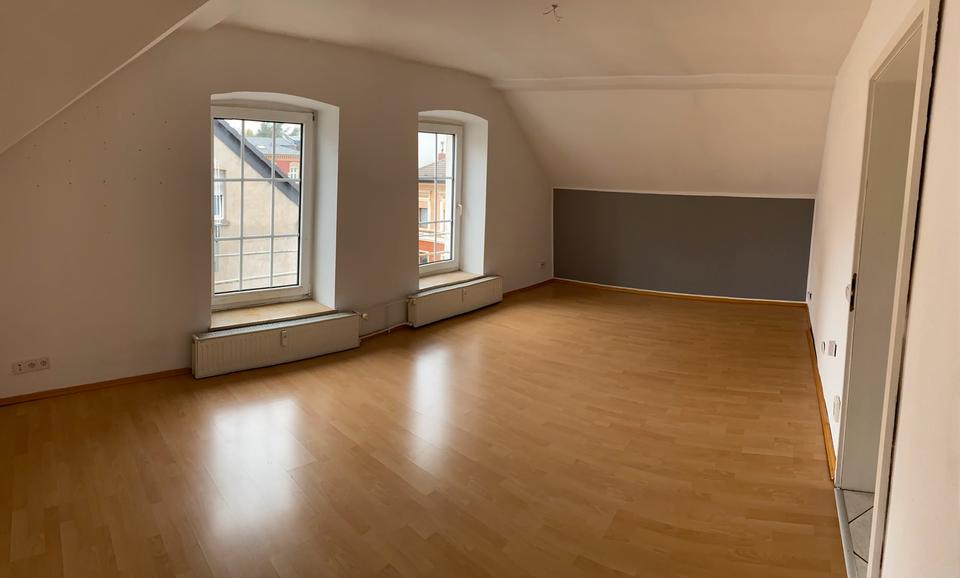 Dachgeschoßwohnung Essen Stadtbezirk IX - 2 Zimmer, 70 m&sup2;, 780&euro; | Angebot:24372084