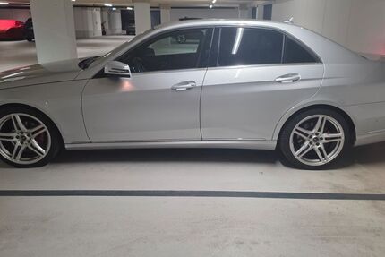 Mercedes-Benz E 220 196.000 km 16.500 &euro; Dortmund 44263