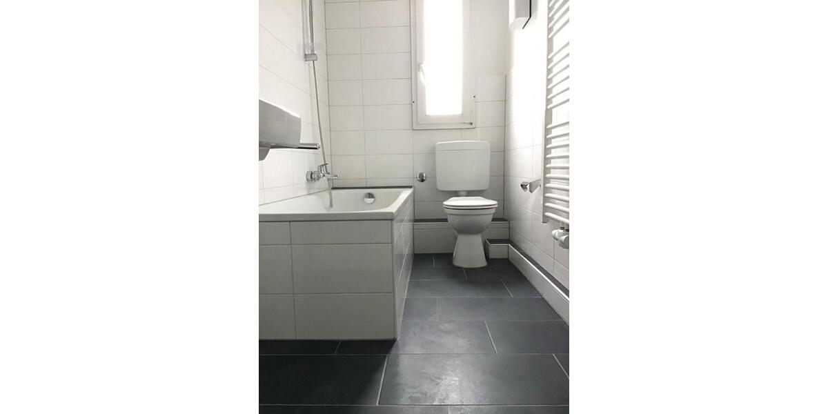 Dachgeschoßwohnung Essen Huttrop - 2 Zimmer, 52 m&sup2;, 499&euro; | Angebot:25566169