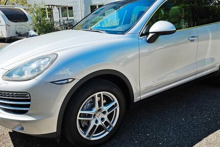 Porsche Cayenne 218.190 km 15.900 &euro; Wuppertal 42285