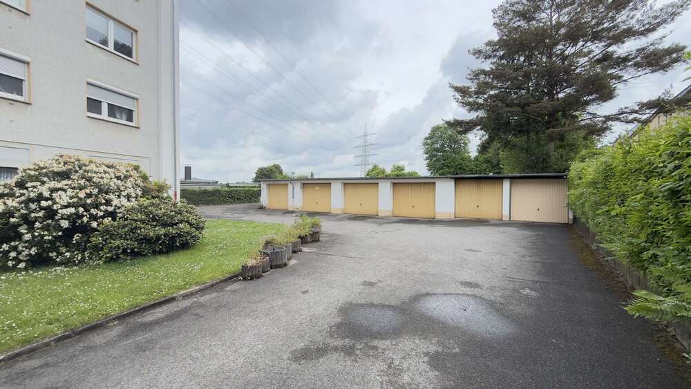 Attraktiv geschnittene 3,5-Zimmer-Wohnung mit Garage und zusätzlichem Stauraum - Erdgeschoßwohnung Essen Stadtbezirk III | Angebot:26312227