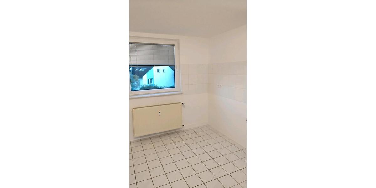 Dachgeschoßwohnung Essen Stadtbezirk II - 2.5 Zimmer, 67 m&sup2;, 800&euro; | Angebot:25841713