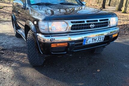 Nissan Pathfinder 169.000 km 8.500 &euro; Essen 45134