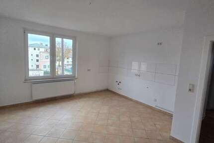 Wohnung Wuppertal Unterbarmen - 2 Zimmer, 67 m&sup2;, 370&euro; | Angebot:25452872