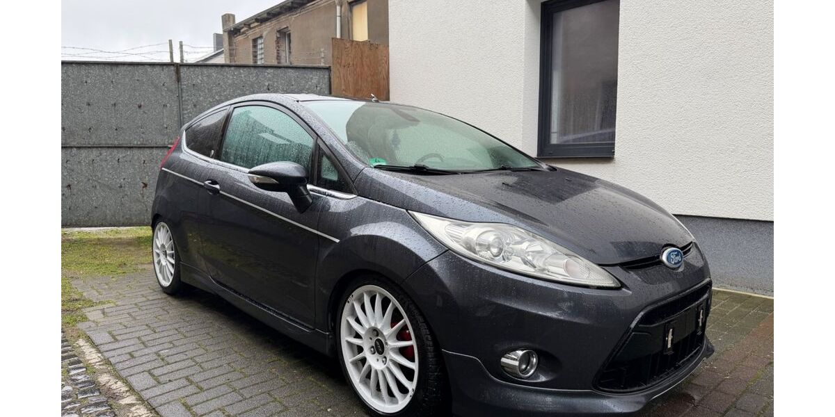Ford Fiesta 204.284 km 3.250 &euro; Recklinghausen 45663