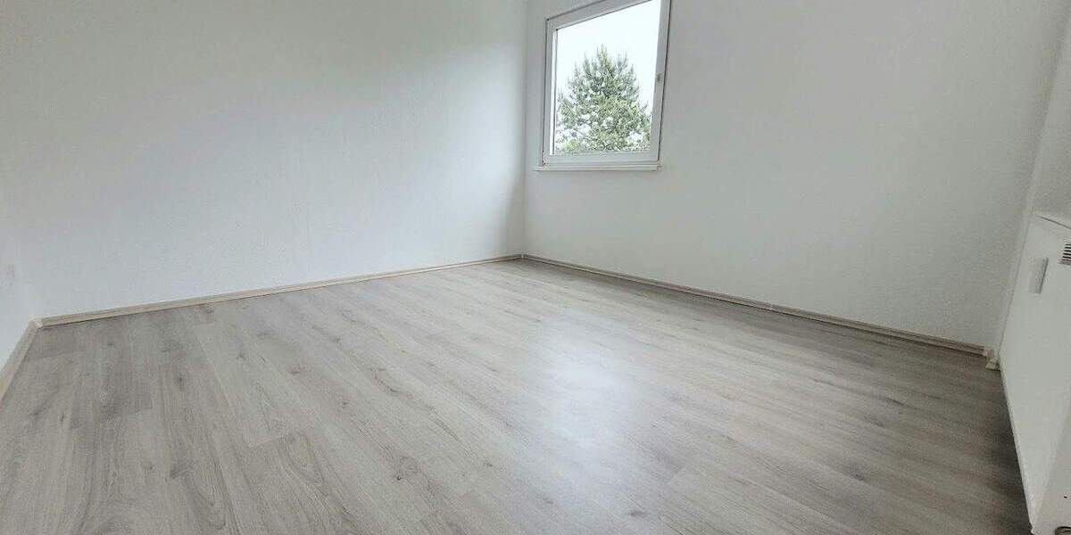 Etagenwohnung Essen Freisenbruch - 4 Zimmer, 82 m&sup2;, 721&euro; | Angebot:25699063
