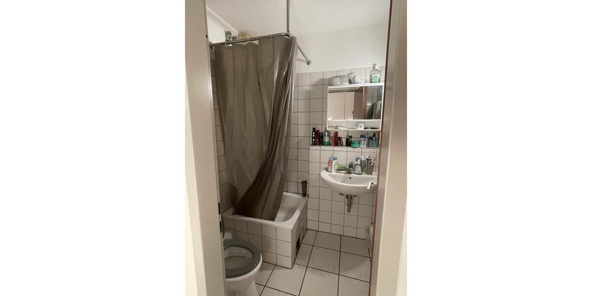 Dachgeschoßwohnung Witten Annen - 2 Zimmer, 27 m&sup2;, 345&euro; | Angebot:26454232