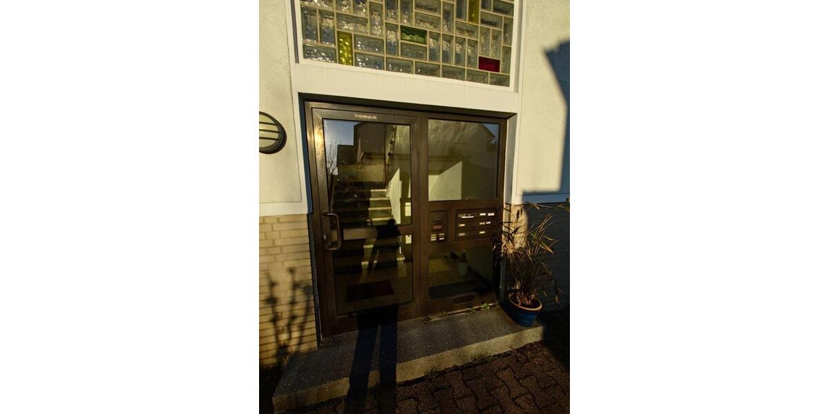 Provisionsfrei* Mehrfamilienhaus mit 4 Garagen in guter Lage - Mehrfamilienhaus, Wohnhaus Essen Stadtbezirk VIII | Angebot:25999211