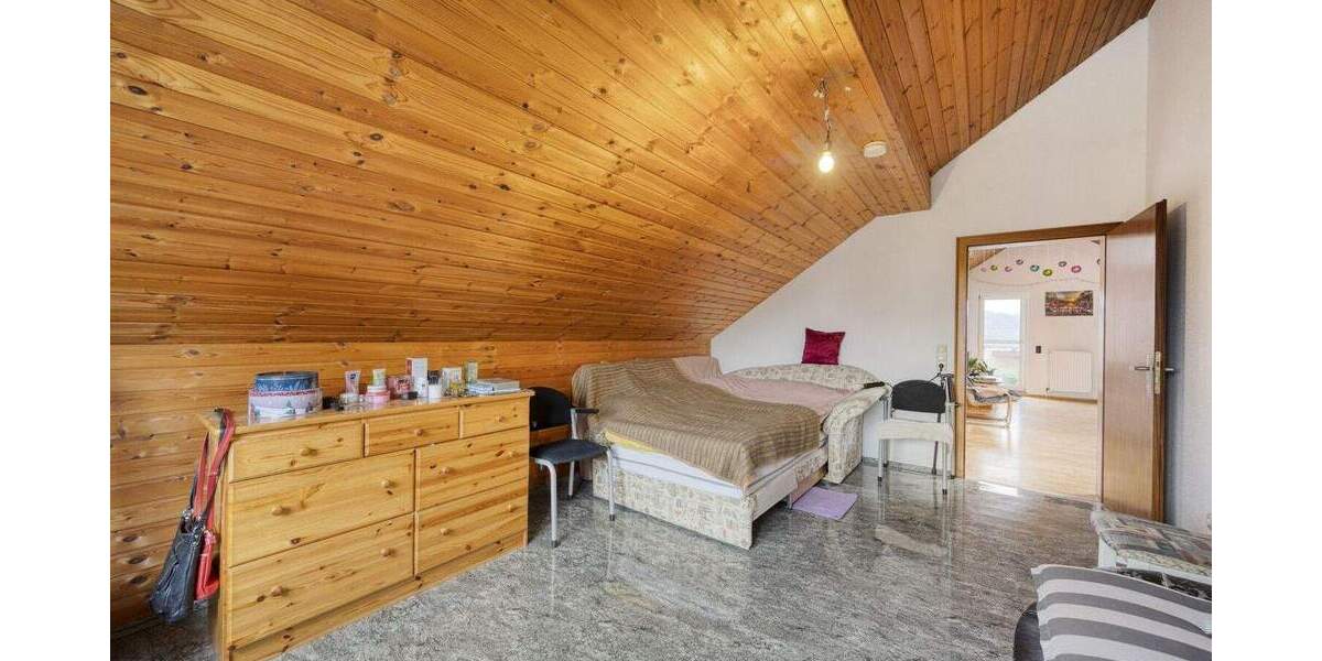 Etagenwohnung Castrop-Rauxel Frohlinde - 5 Zimmer, 176 m&sup2;, 340.000&euro; | Angebot:25680060