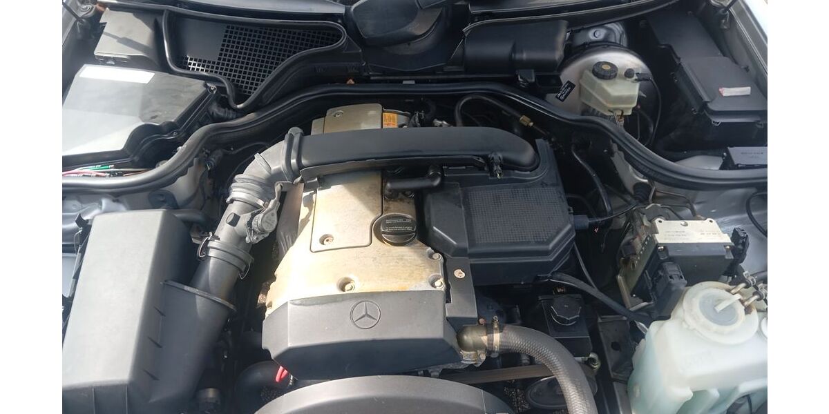 Mercedes-Benz 230 85.600 km 5.900 &euro; Gladbeck 45966