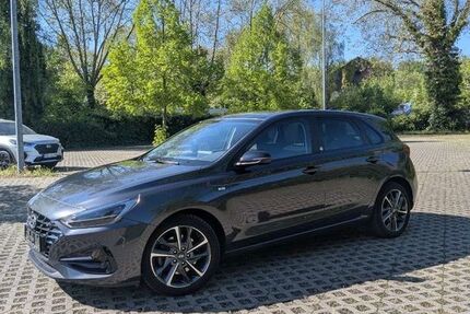 Hyundai i30 78.000 km 16.900 &euro; Dortmund 44319