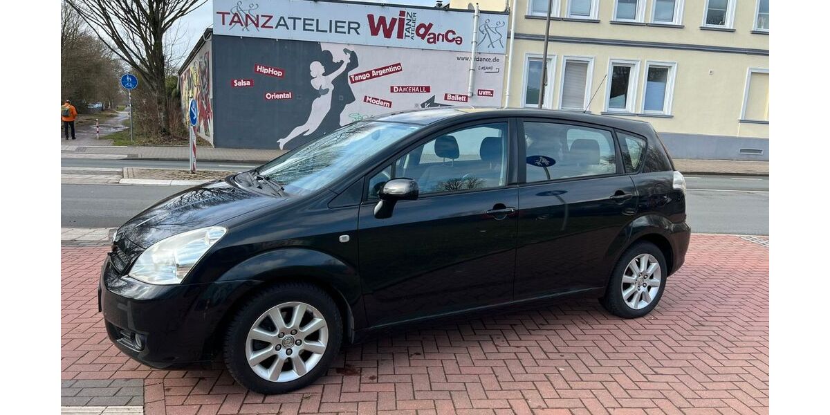 Toyota Corolla Verso 175.000 km 4.390 &euro; Recklinghausen 45657