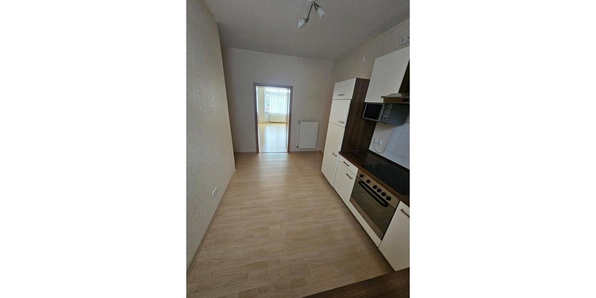 Erdgeschoßwohnung Essen Stadtbezirk VI - 1.5 Zimmer, 32 m&sup2;, 305&euro; | Angebot:25965160