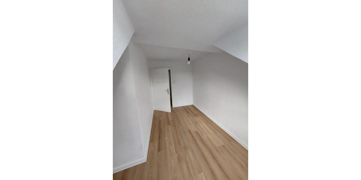 Dachgeschoßwohnung Herne Eickel - 3.5 Zimmer, 80 m&sup2;, 560&euro; | Angebot:26442292