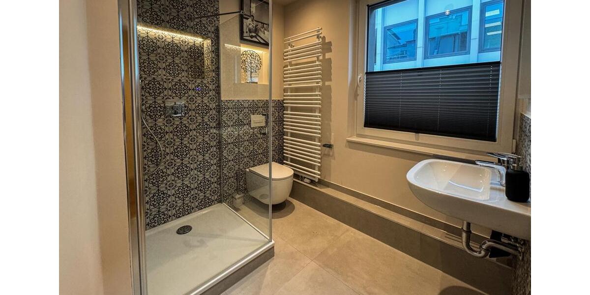 Dachgeschoßwohnung Essen Stadtkern - 2 Zimmer, 60 m&sup2;, 1.400&euro; | Angebot:26101904