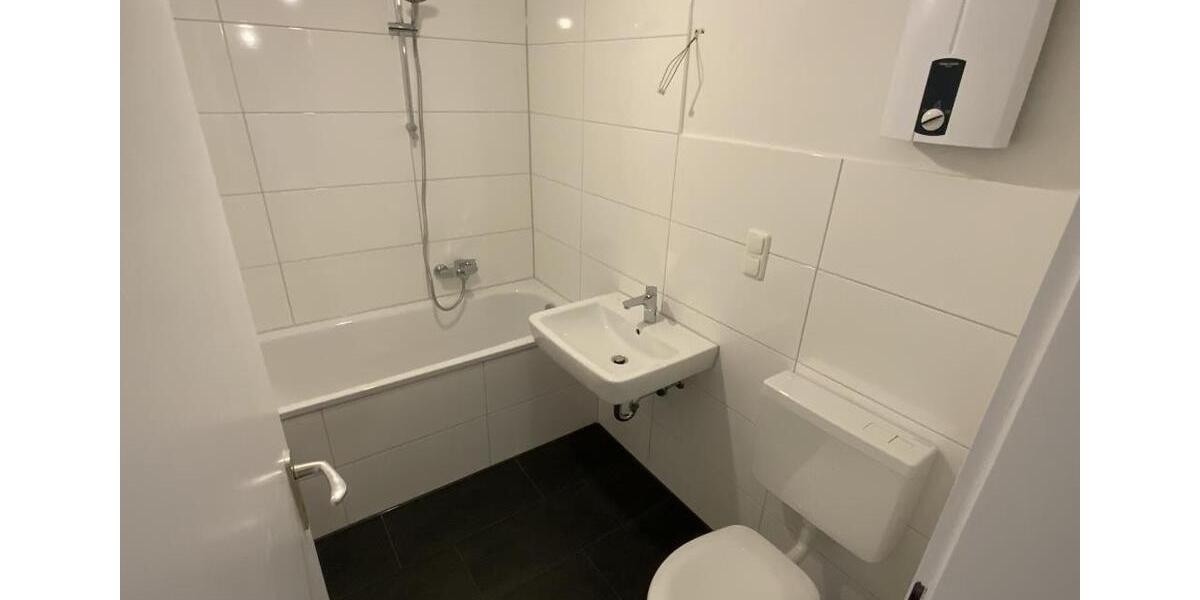 Etagenwohnung Essen Stadtbezirk III - 2 Zimmer, 65 m&sup2;, 589&euro; | Angebot:23594374