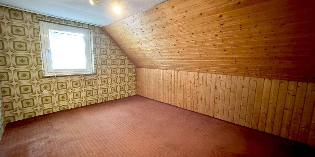 Einfamilienhaus Oberhausen Sterkrade-Mitte - 8 Zimmer, 145 m&sup2;, 275.000&euro; | Angebot:26572490