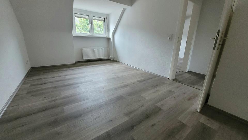 Dachgeschoßwohnung Essen Stadtbezirk IV - 2 Zimmer, 47 m&sup2;, 429&euro; | Angebot:24516980