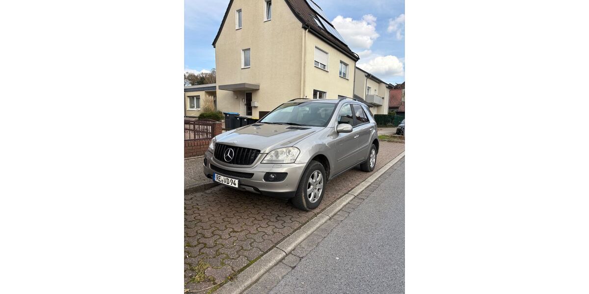 Mercedes-Benz ML 280 285.000 km 5.500 &euro; Herten 45699
