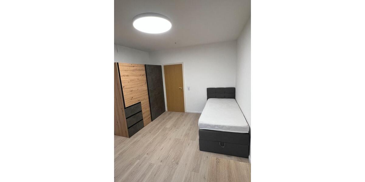 Etagenwohnung Essen Stadtbezirk II - 1 Zimmer, 15 m&sup2;, 450&euro; | Angebot:25962524