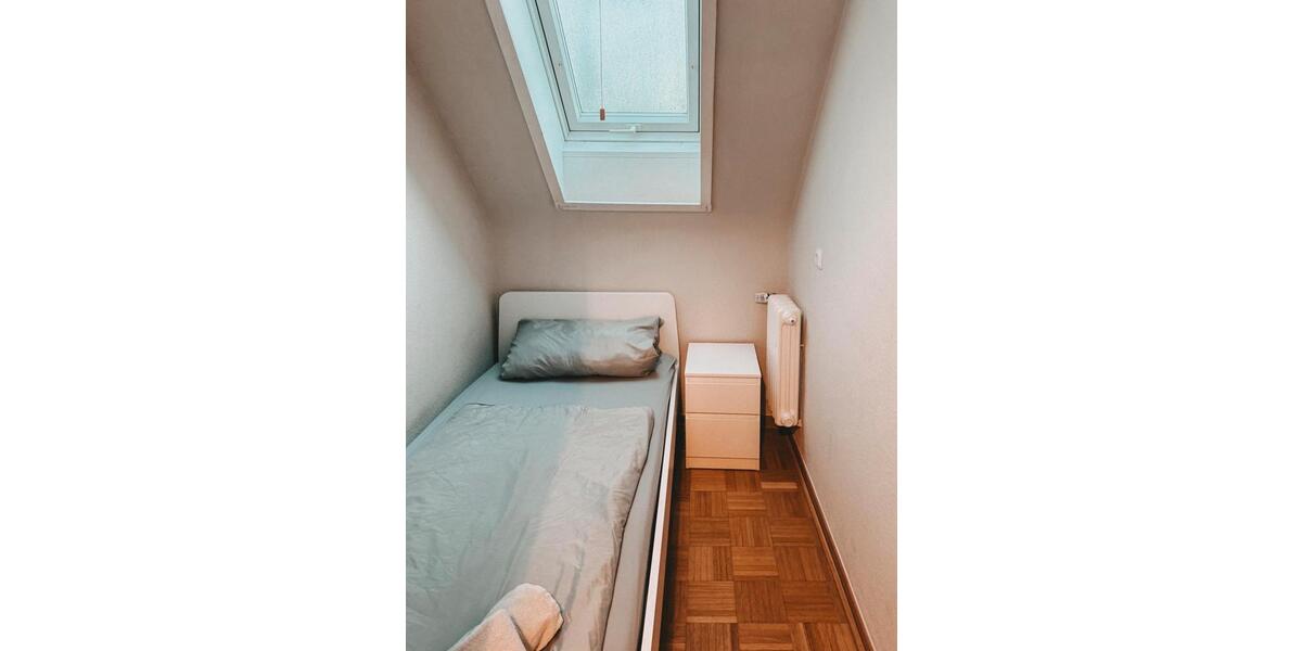 Dachgeschoßwohnung Essen Stadtbezirk III - 3.5 Zimmer, 78 m&sup2;, 1.090&euro; | Angebot:25959817