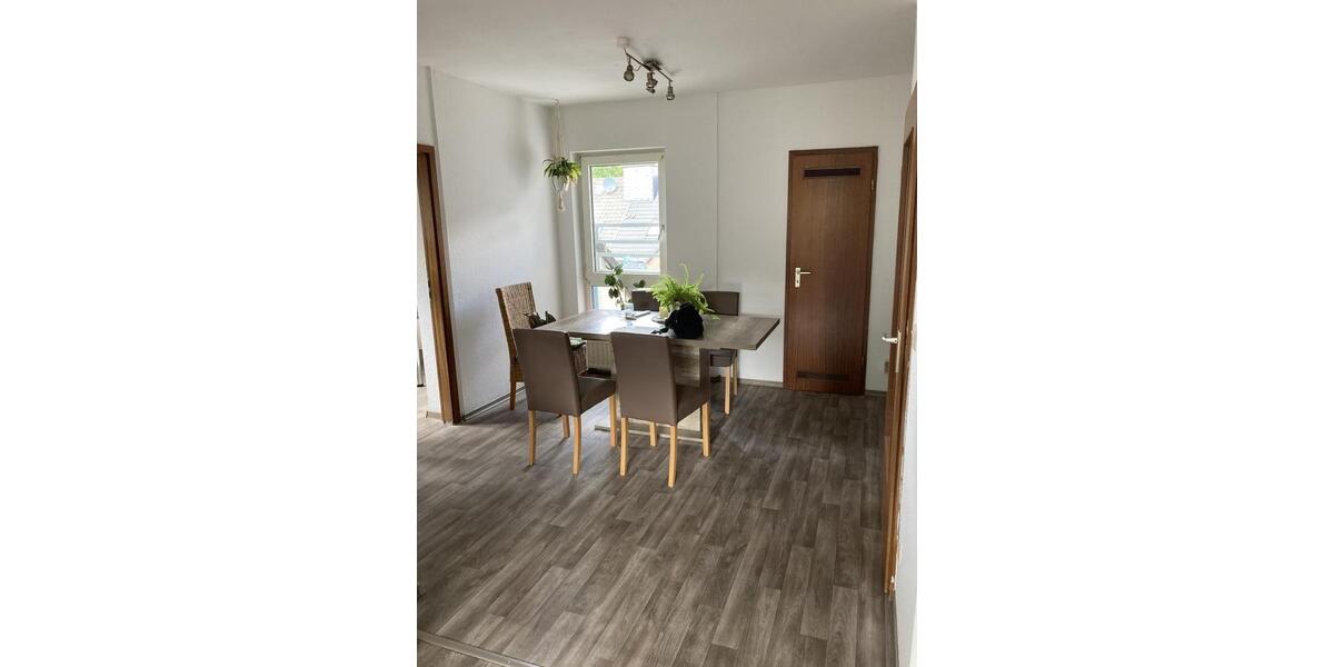 Dachgeschoßwohnung Gelsenkirchen Gelsenkirchen-Mitte - 2.5 Zimmer, 65 m&sup2;, 394&euro; | Angebot:25175723