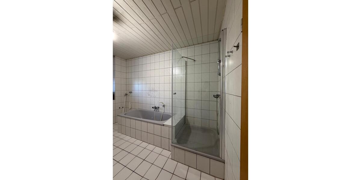 Erdgeschoßwohnung Bochum Bochum-Ost - 2 Zimmer, 90 m&sup2;, 890&euro; | Angebot:25257724
