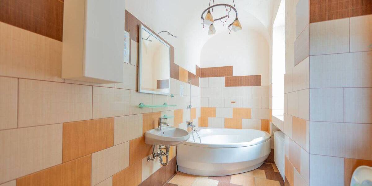 Mehrfamilienhaus, Wohnhaus Mülheim an der Ruhr / Schloß Broich Broich - 1 Zimmer, 425 m&sup2;, 650.000&euro; | Angebot:25738835