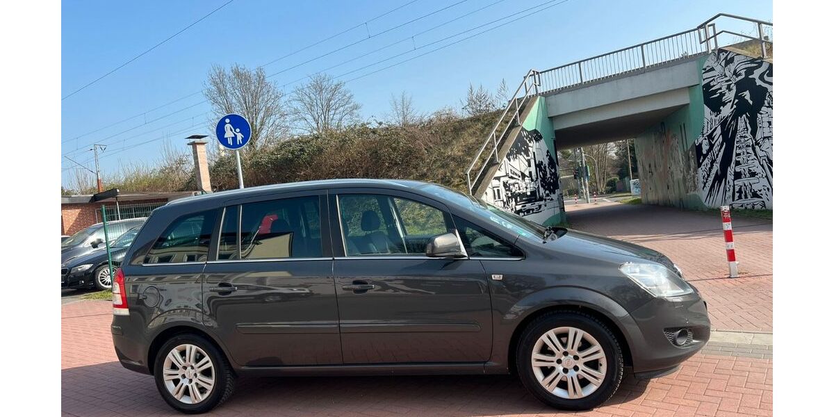 Opel Zafira 131.000 km 5.790 &euro; Recklinghausen 45657