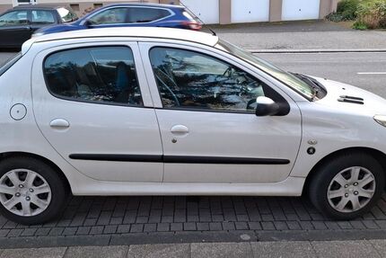 Peugeot 206 115.200 km 3.000 &euro; Essen 45355