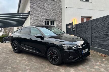 Audi Q8 e-tron 27.500 km 45.699 &euro; Gelsenkirchen 45892