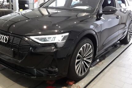Audi e-tron 72.919 km 35.910 &euro; Hagen 58091