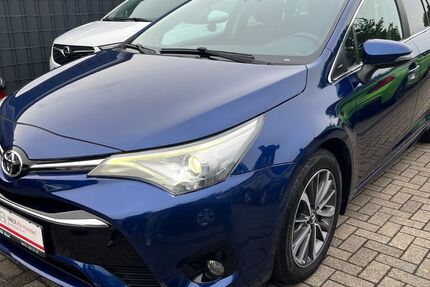 Toyota Avensis 214.000 km 6.999 &euro; Marl 45772