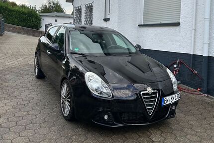 Alfa Romeo Giulietta 100.000 km 6.700 &euro; Ennepetal 58256