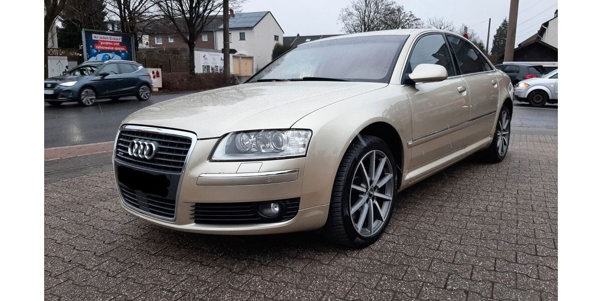 Audi A8 210.000 km 7.300 &euro; Recklinghausen 45663